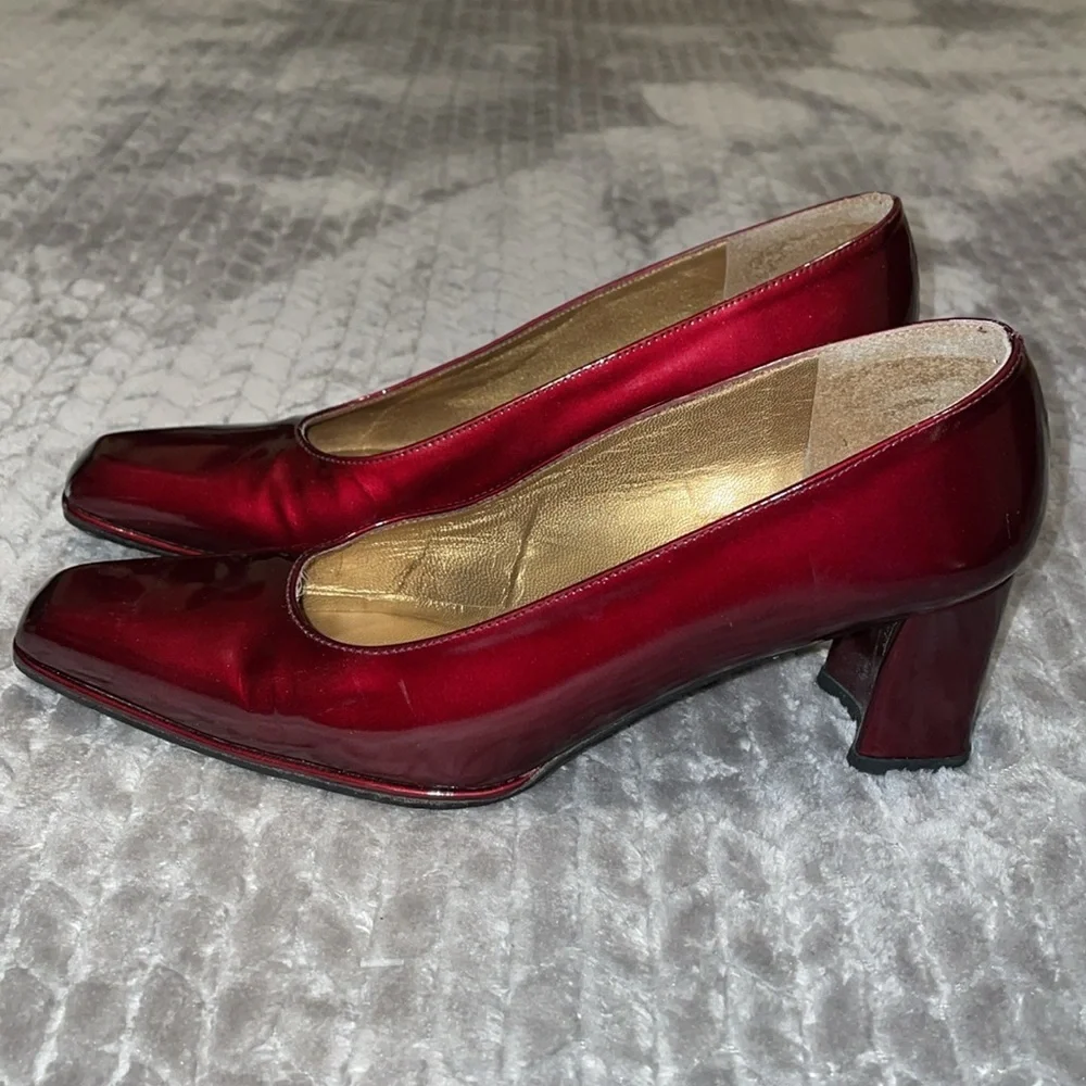 Stuart Weitzman Burgundy Printed Patent Leather Square Toe Pumps. Size 6.5.‎